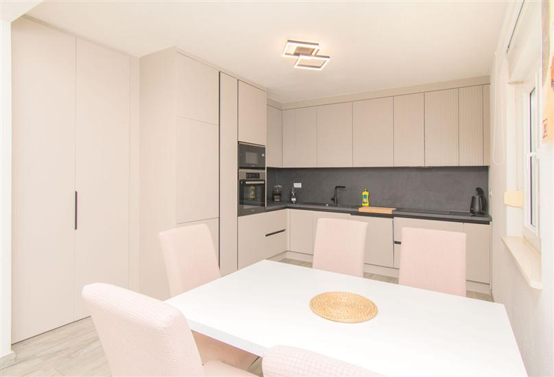 Apartman A1, na 6 osebe