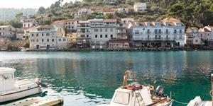 Apartment - Stomorska - island Solta