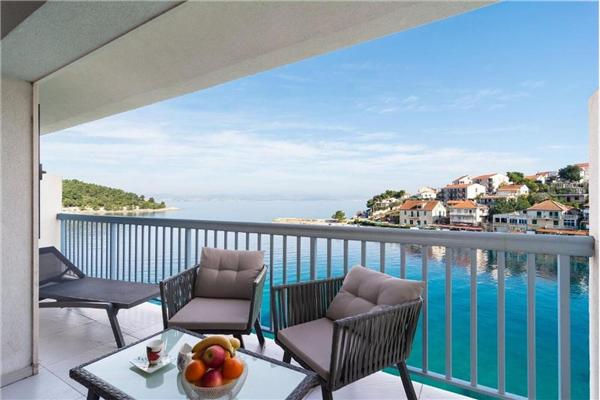 Apartment A1, for 5 persons