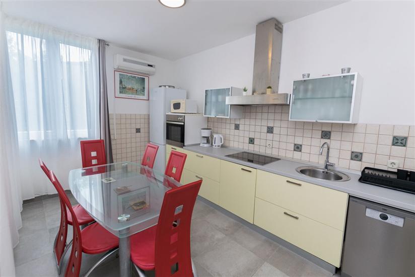 Apartment A1, for 6 persons