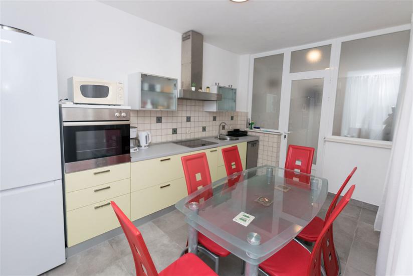 Apartment A1, for 6 persons
