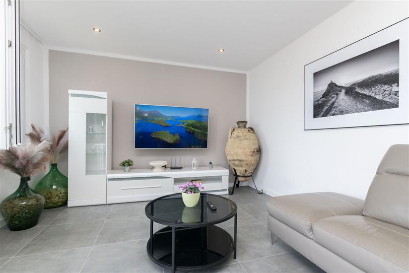 Apartment A1, for 6 persons