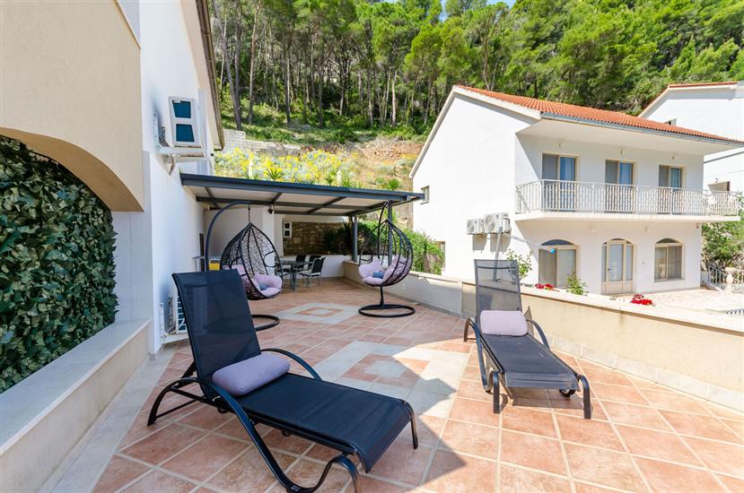 Apartment A7, for 5 persons