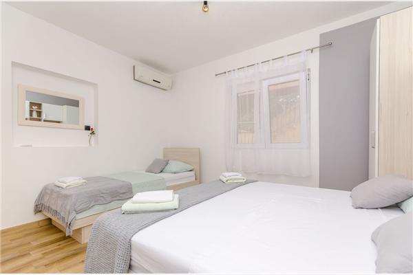 Apartment A7, for 5 persons