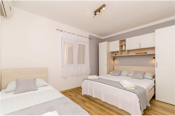 Apartment A7, for 5 persons