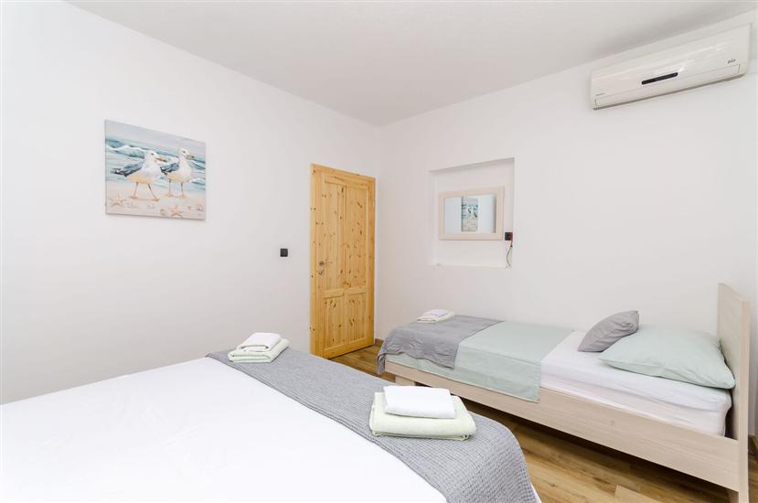 Apartment A7, for 5 persons