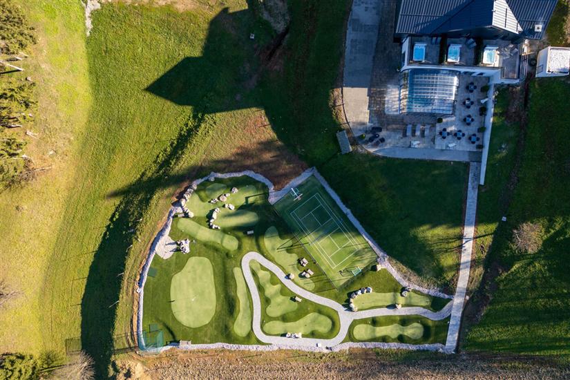 Apartment and Rooms Resort Stribor