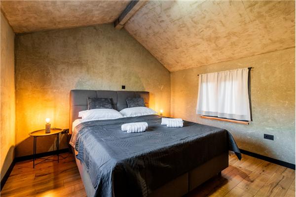 House K1, for 12 persons