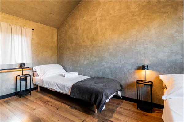 House K1, for 12 persons