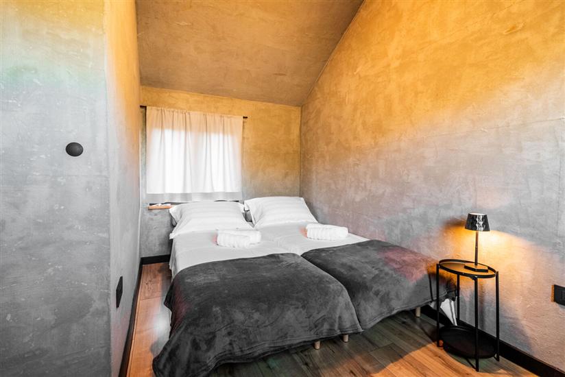 House K1, for 12 persons