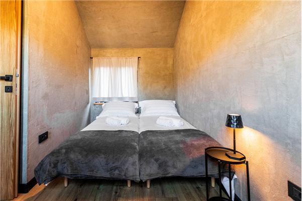 House K1, for 12 persons