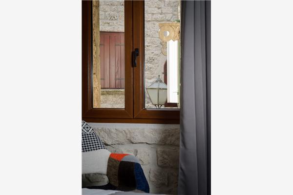 Room S1, for 2 persons