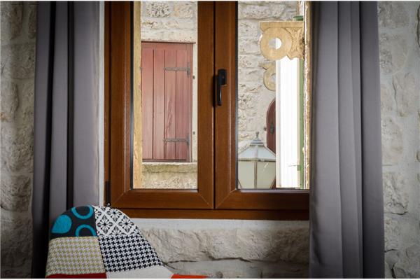 Room S1, for 2 persons