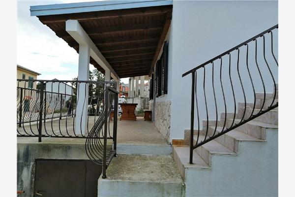 Apartment A1, for 5 persons