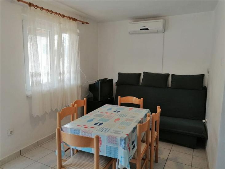Apartment A1, for 5 persons