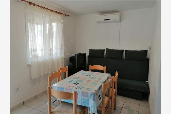 Apartment A1, for 5 persons