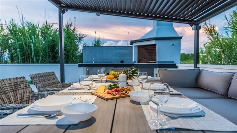 Hiša K1, na 6 osebe