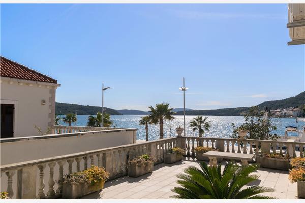 Apartment A2, for 6 persons