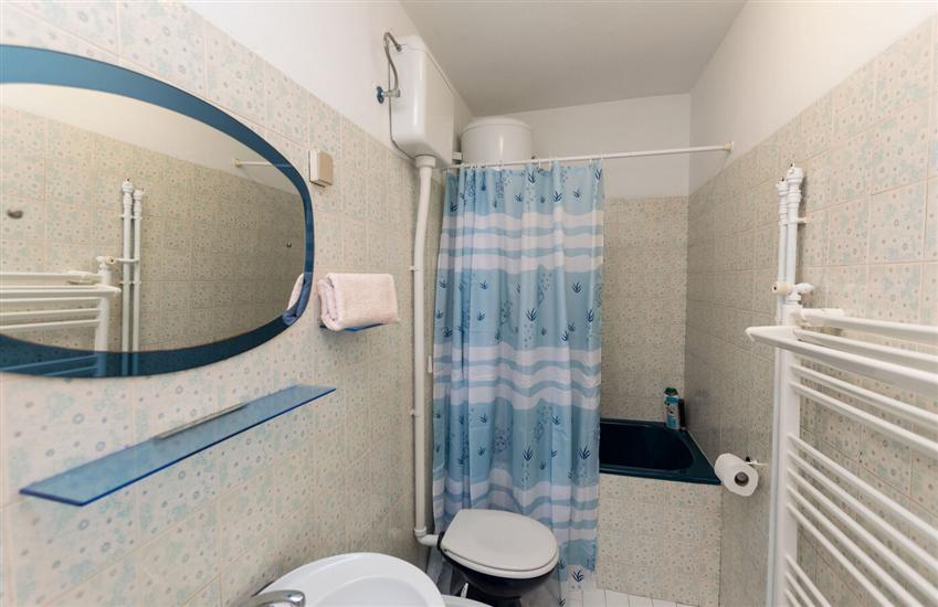 Apartment A2, for 6 persons