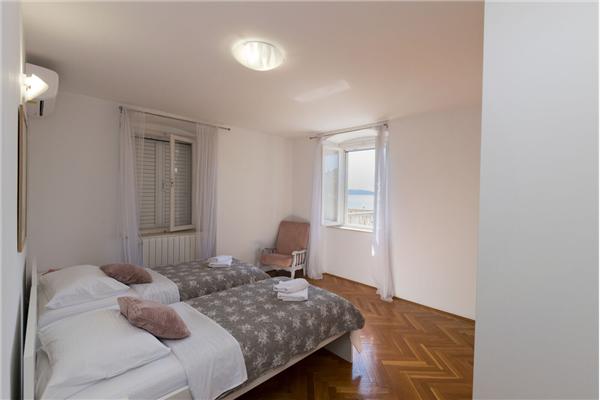 Apartment A2, for 6 persons