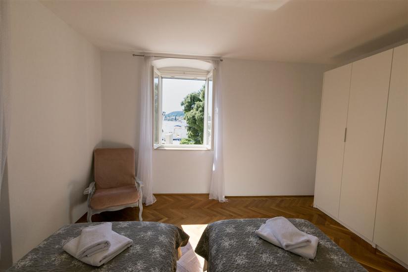 Apartment A2, for 6 persons