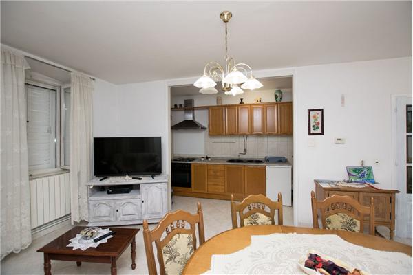 Apartment A2, for 6 persons