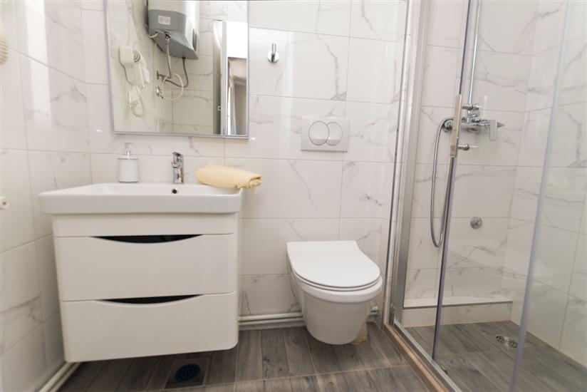 Apartment A2, for 6 persons