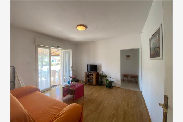 Apartment A2, for 6 persons