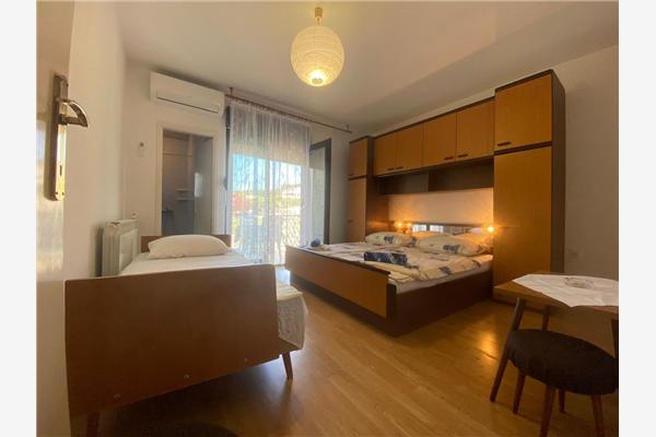 Apartment A2, for 6 persons