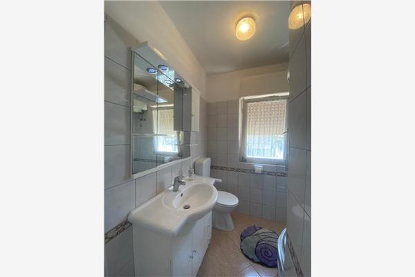 Apartment A2, for 6 persons