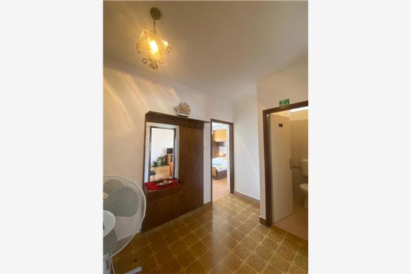 Apartment A2, for 6 persons