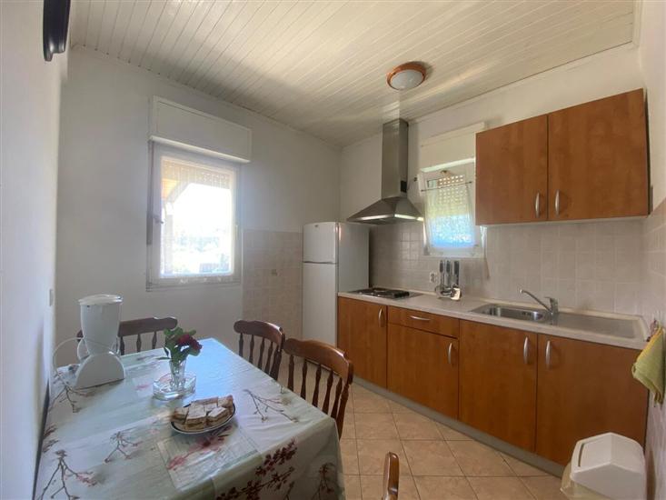 Apartment A2, for 6 persons