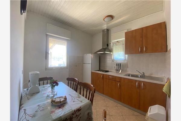 Apartment A2, for 6 persons