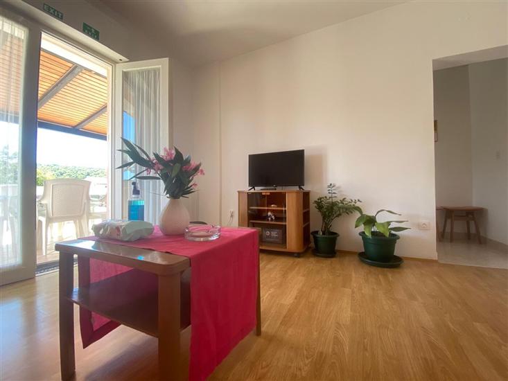 Apartment A2, for 6 persons