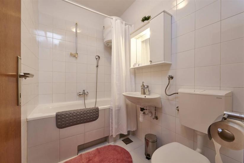 Apartment A2, for 4 persons