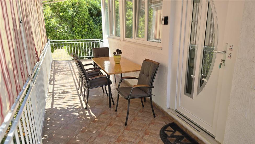 Apartment A1, for 6 persons