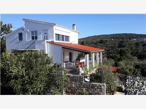 Appartements Tamara Necujam - île de Solta, Superficie 44,00 m2, Distance (vol d'oiseau) jusque la mer 70 m