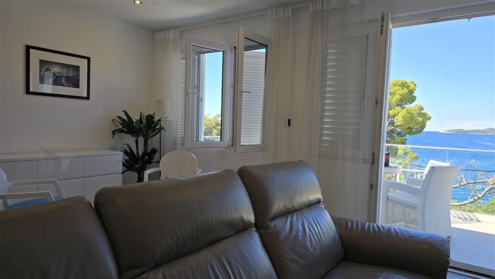 Apartment A1, for 6 persons