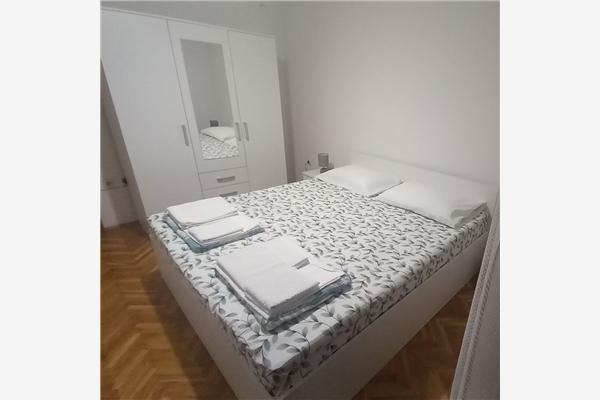 Apartment A1, for 5 persons