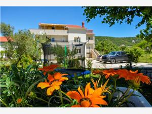 Apartments Angela Supetarska Draga - island Rab, Size 75.00 m2