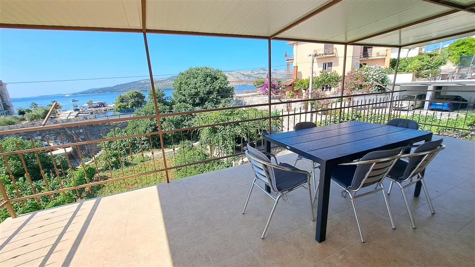 Apartment A1, for 5 persons