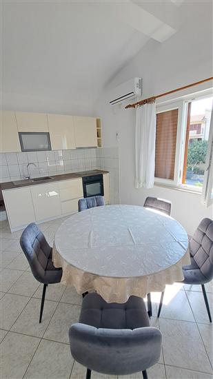 Apartment A1, for 5 persons