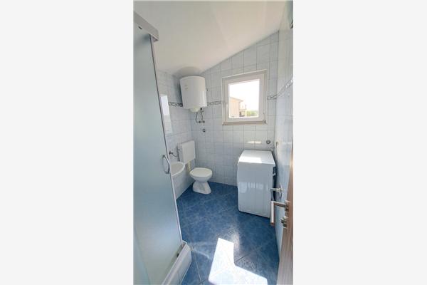 Apartment A1, for 5 persons