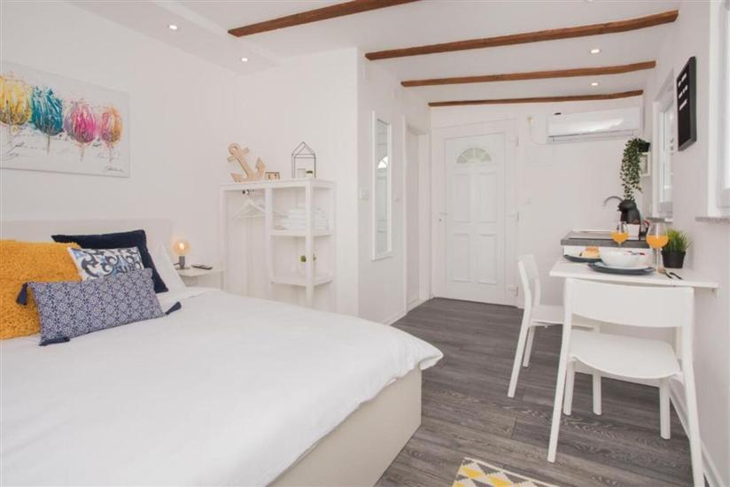 Apartment A1, for 2 persons