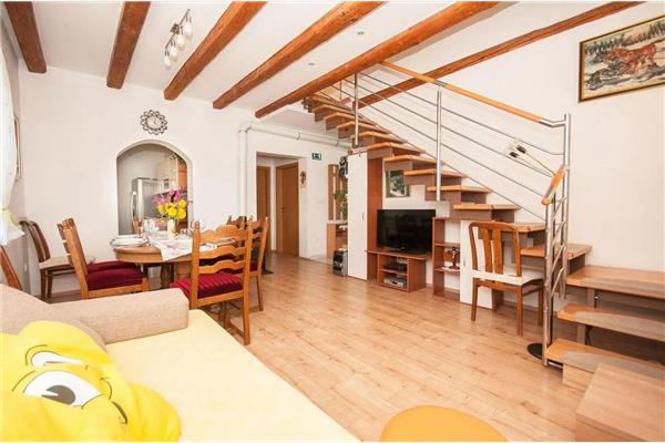 Apartment A1, for 9 persons