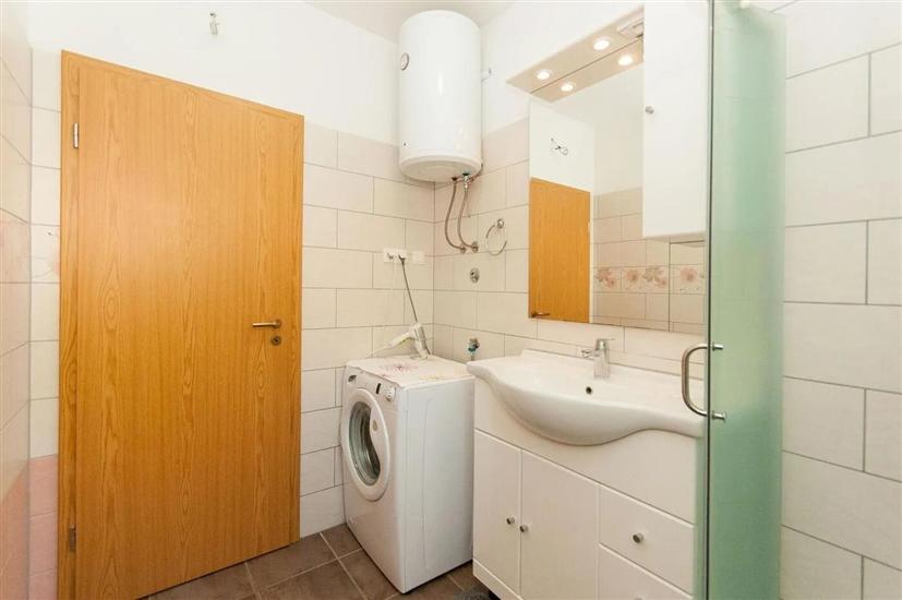 Apartment A1, for 9 persons