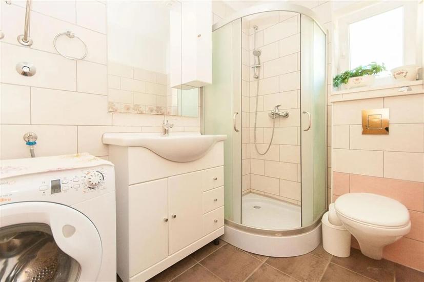 Apartment A1, for 9 persons