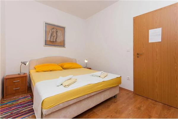 Apartment A2, for 4 persons