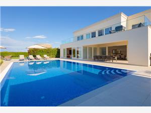 Villa Lusso Mare Istria Blue Istria, Size 475.00 m2, Accommodation with pool, Airline distance to the sea 100 m