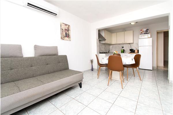 Apartment A2, for 4 persons